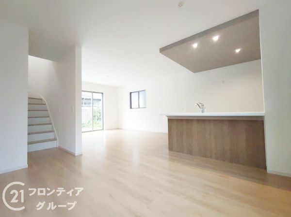 加古川市米田町平津　新築一戸建て　全１区画