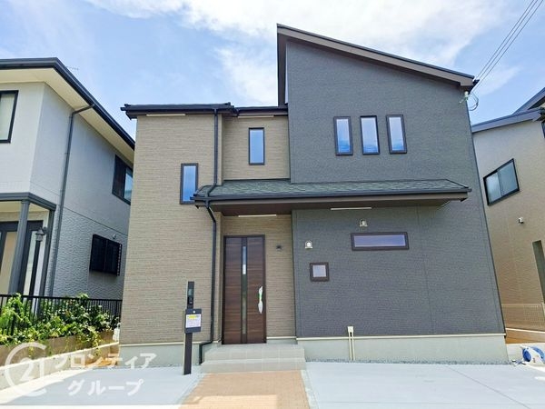 三木市緑が丘町中１丁目　新築一戸建て　B号棟