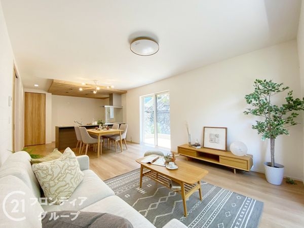 三木市自由が丘本町１丁目　新築一戸建て