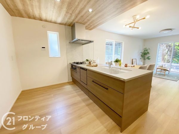 三木市自由が丘本町１丁目　新築一戸建て