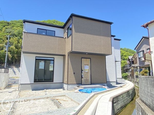 姫路市西庄　新築一戸建て　４期　２号棟