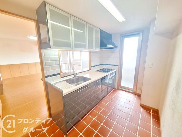 サンヒルズ坂田町　中古マンション