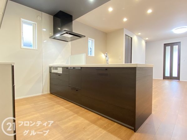姫路市飾磨区中島１丁目　新築一戸建て　３号棟