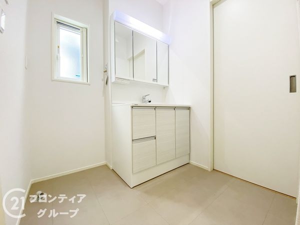 姫路市飾磨区中島１丁目　新築一戸建て　２号棟