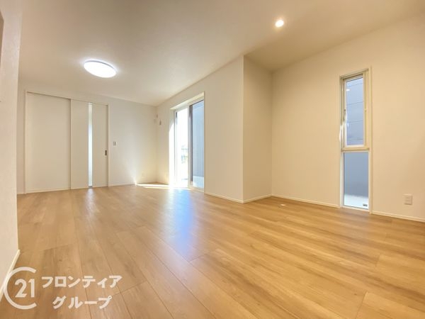 姫路市飾磨区中島１丁目　新築一戸建て　２号棟