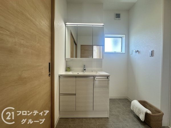 姫路市網干区垣内南町　新築一戸建て