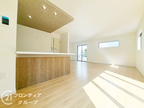 三木市緑が丘町中３丁目　新築一戸建て　１期　全１区画