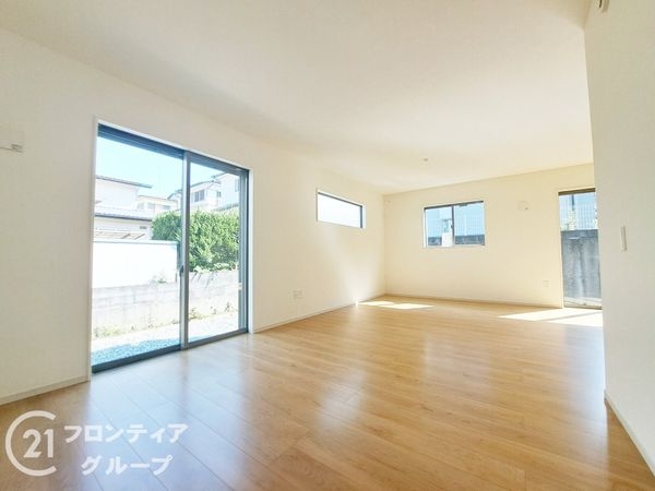 三木市緑が丘町中３丁目　新築一戸建て　１期　全１区画