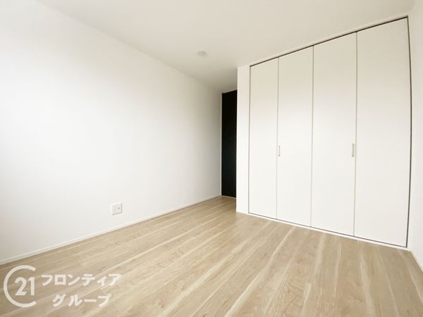 加古川市加古川町中津　新築一戸建て　２号棟