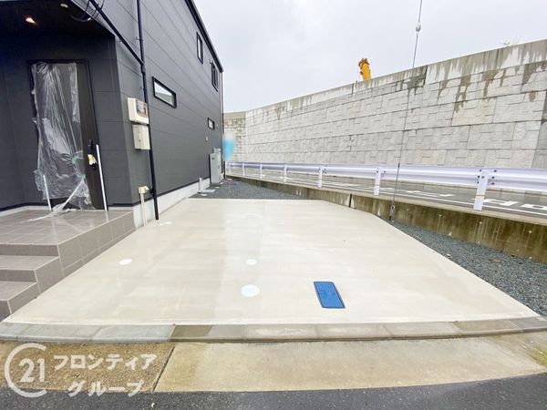 加古川市加古川町中津　新築一戸建て　２号棟