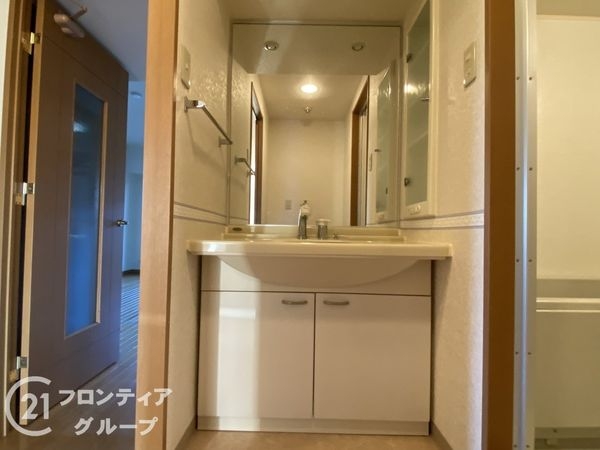 ロワイヤル岡田・手柄山公園　中古マンション