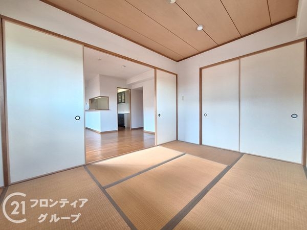 ロワイヤル岡田・手柄山公園　中古マンション