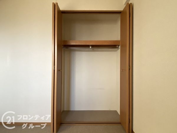 ロワイヤル岡田・手柄山公園　中古マンション