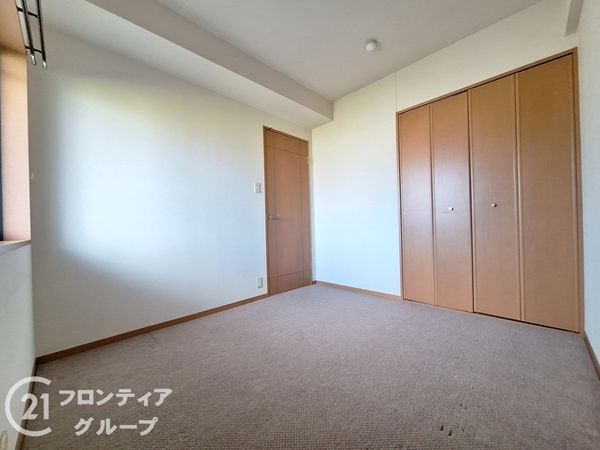 ロワイヤル岡田・手柄山公園　中古マンション