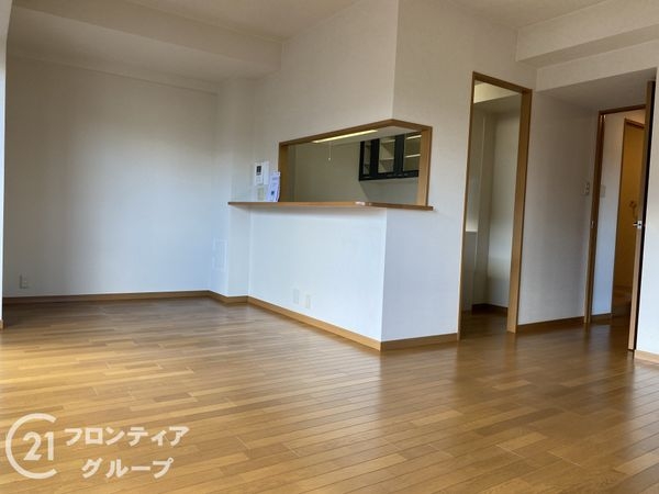ロワイヤル岡田・手柄山公園　中古マンション
