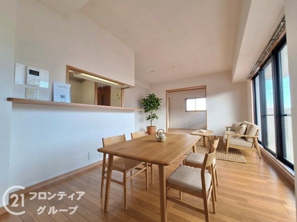 ロワイヤル岡田・手柄山公園　中古マンション