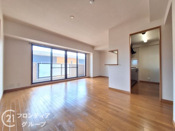 ロワイヤル岡田・手柄山公園　中古マンション