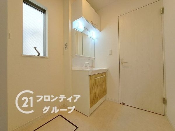 東大阪市布市町３丁目の中古一戸建て