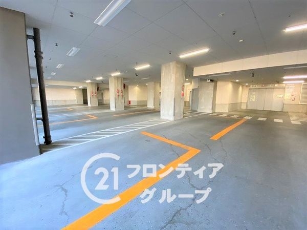 メガシティタワーズ　ザ・ウエスト　中古マンション