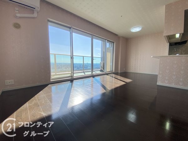 メガシティタワーズ　ザ・ウエスト　中古マンション