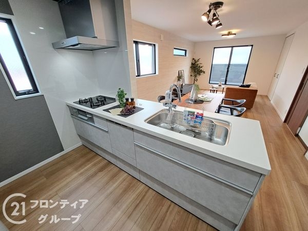 東大阪市稲田新町２丁目　新築一戸建て　１号棟