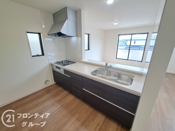 大阪府八尾市東山本町７丁目　新築一戸建て　2期　３号棟