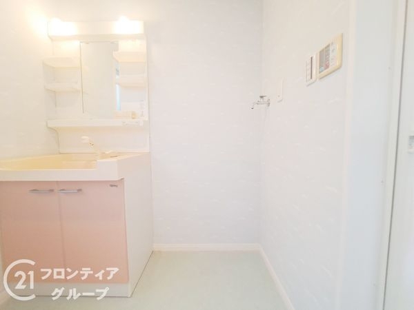 東大阪市新鴻池町の中古一戸建て