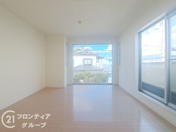 東大阪市新鴻池町の中古一戸建て