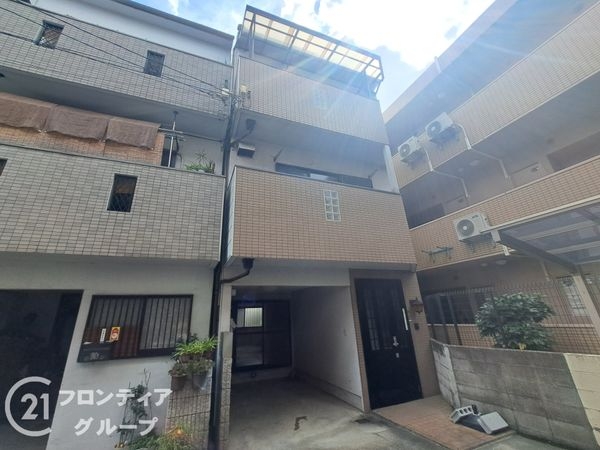 東大阪市加納８丁目　中古一戸建て