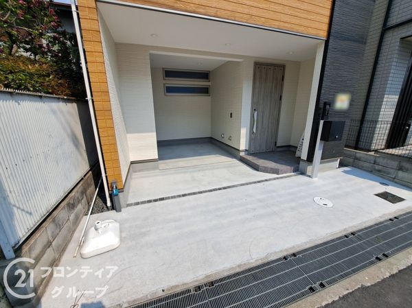 東大阪市鳥居町　新築一戸建て