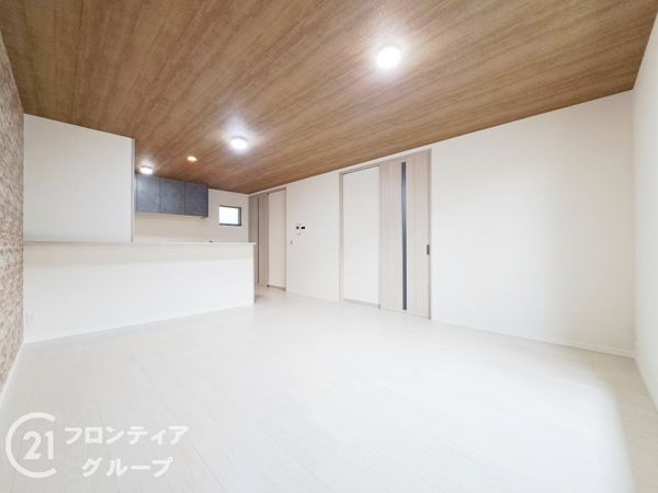 東大阪市鳥居町　新築一戸建て