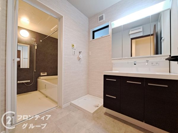 八尾市久宝園３丁目の中古一戸建て