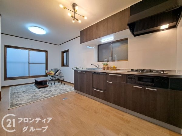 東大阪市新鴻池町の中古一戸建て