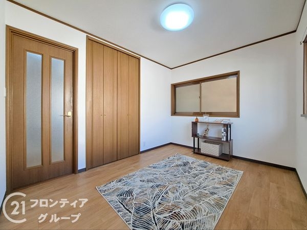 東大阪市新鴻池町の中古一戸建て