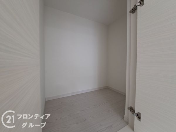 東大阪市菱屋西５丁目　新築一戸建て　１期　２号棟