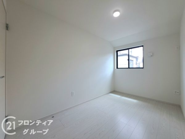 東大阪市菱屋西５丁目　新築一戸建て　１期　２号棟