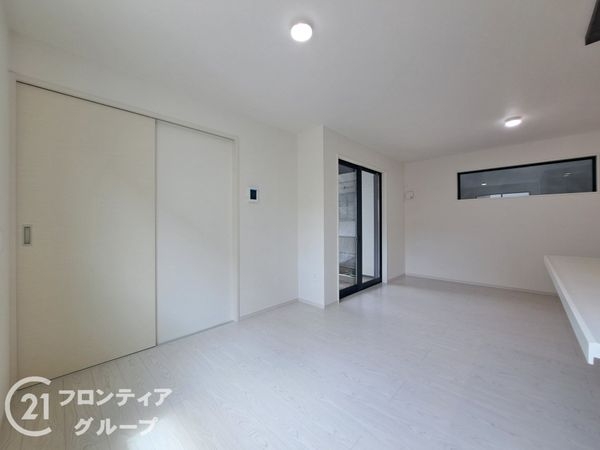 東大阪市菱屋西５丁目　新築一戸建て　１期　２号棟