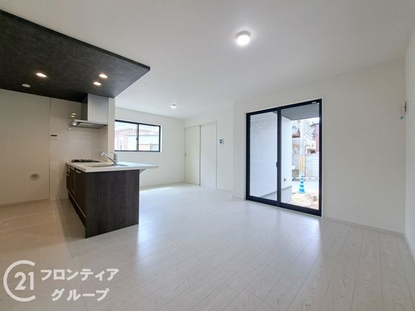 東大阪市菱屋西５丁目　新築一戸建て　１期　２号棟