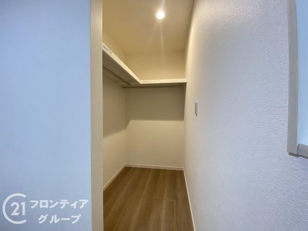 東大阪市新鴻池町　新築一戸建て　全１区画