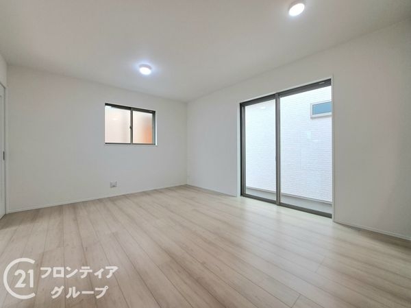 八尾市明美町１丁目　新築一戸建て　1号棟