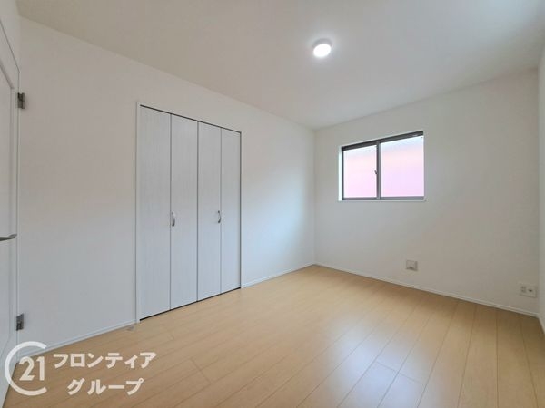 八尾市明美町１丁目　新築一戸建て　2号棟