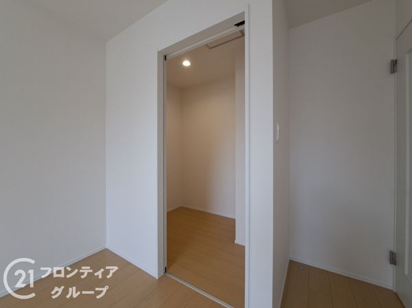 八尾市明美町１丁目　新築一戸建て　2号棟
