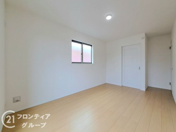 八尾市明美町１丁目　新築一戸建て　2号棟