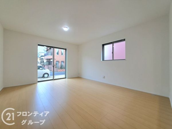 八尾市明美町１丁目　新築一戸建て　2号棟