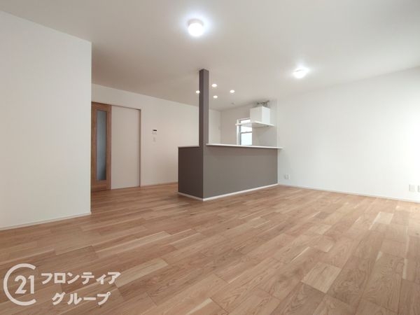東大阪市角田３丁目　新築一戸建て　第３　１号棟
