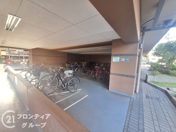 クレスタ八尾東フェリッツィオ　中古マンション
