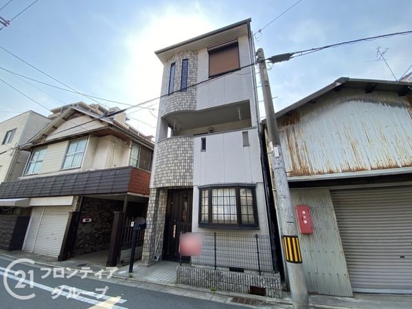 東大阪市箱殿町　中古一戸建て