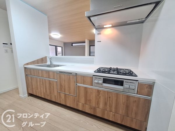 東大阪市大蓮東４丁目　新築一戸建て