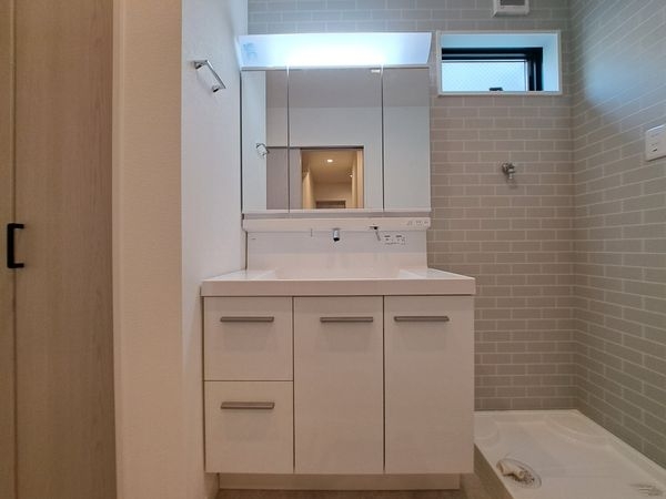 東大阪市三ノ瀬３丁目　新築一戸建て　２号棟