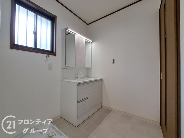 八尾市久宝園２丁目の中古一戸建て